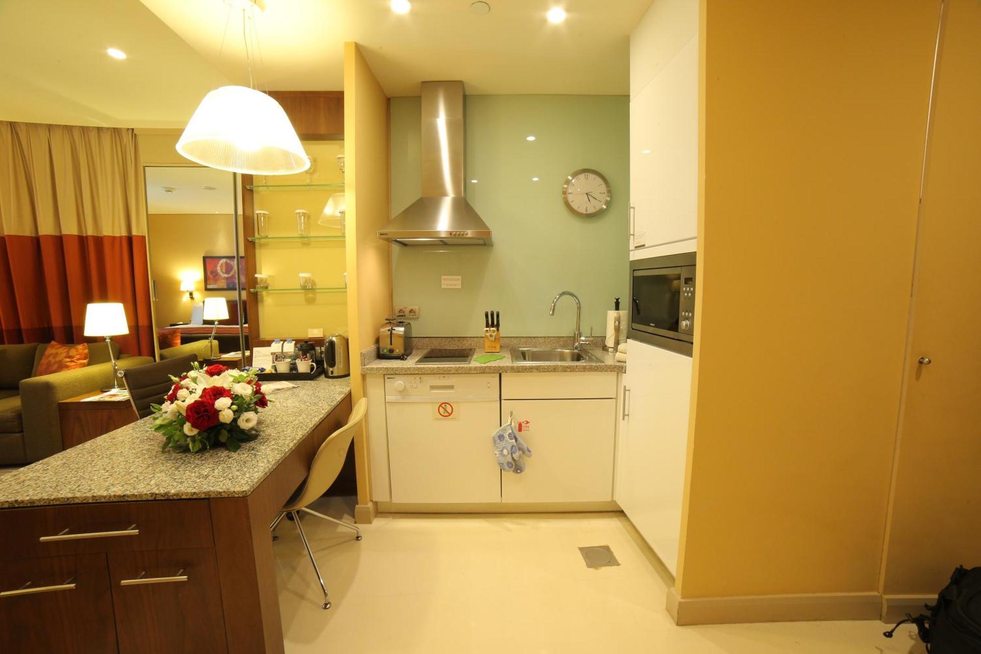 Staybridge Suites Beirut By Ihg Ngoại thất bức ảnh